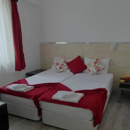 3t Hotel 3*