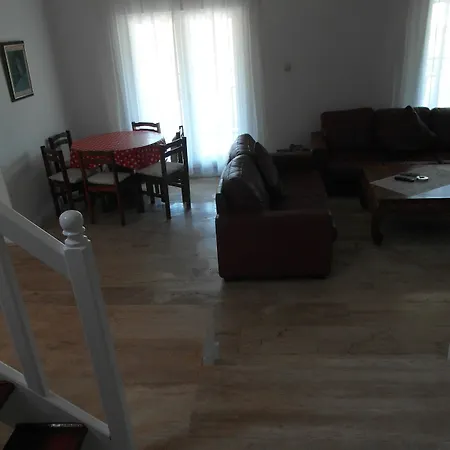 3t 3* Kalkan